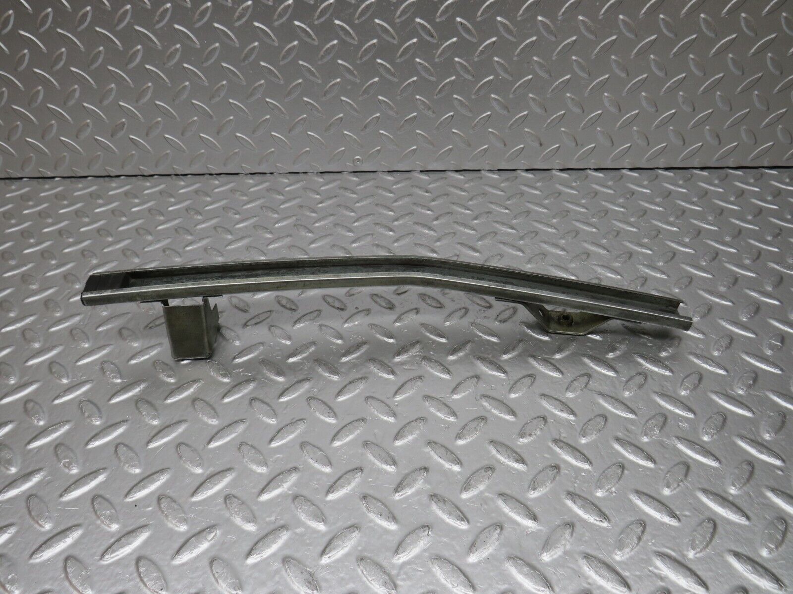 0755 Mercedes-Benz C107 350SLC Coupe Rear Right Window Channel