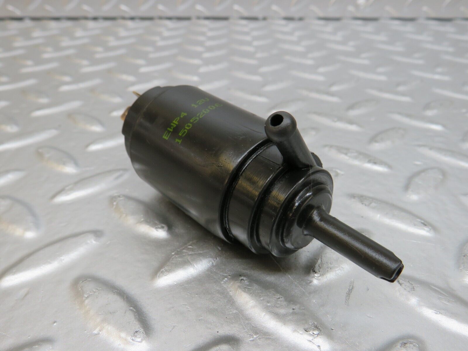 25452 Mercedes-Benz W123 200 Windscreen Washer Pump