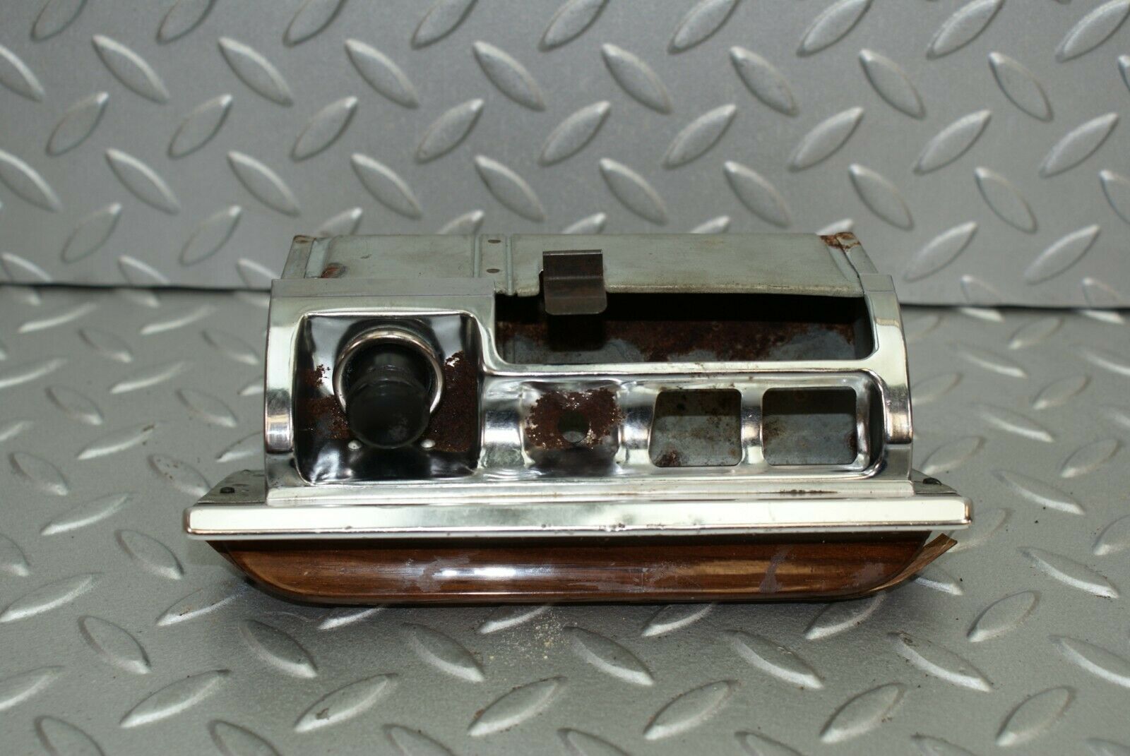 2550 Mercedes-Benz W116 350SE Centre Console Ashtray