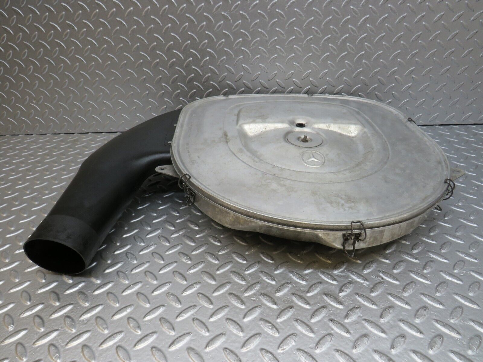 34285 Mercedes-Benz C126 380SEC Coupe Aluminium Air Filter Box Housing 0100948602