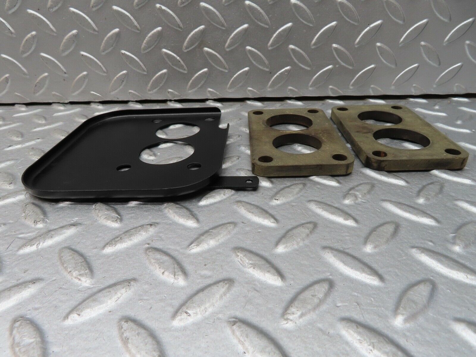 18746 Mercedes-Benz W120 W121 Ponton Carburettor Bakelite Base And Drip Plate