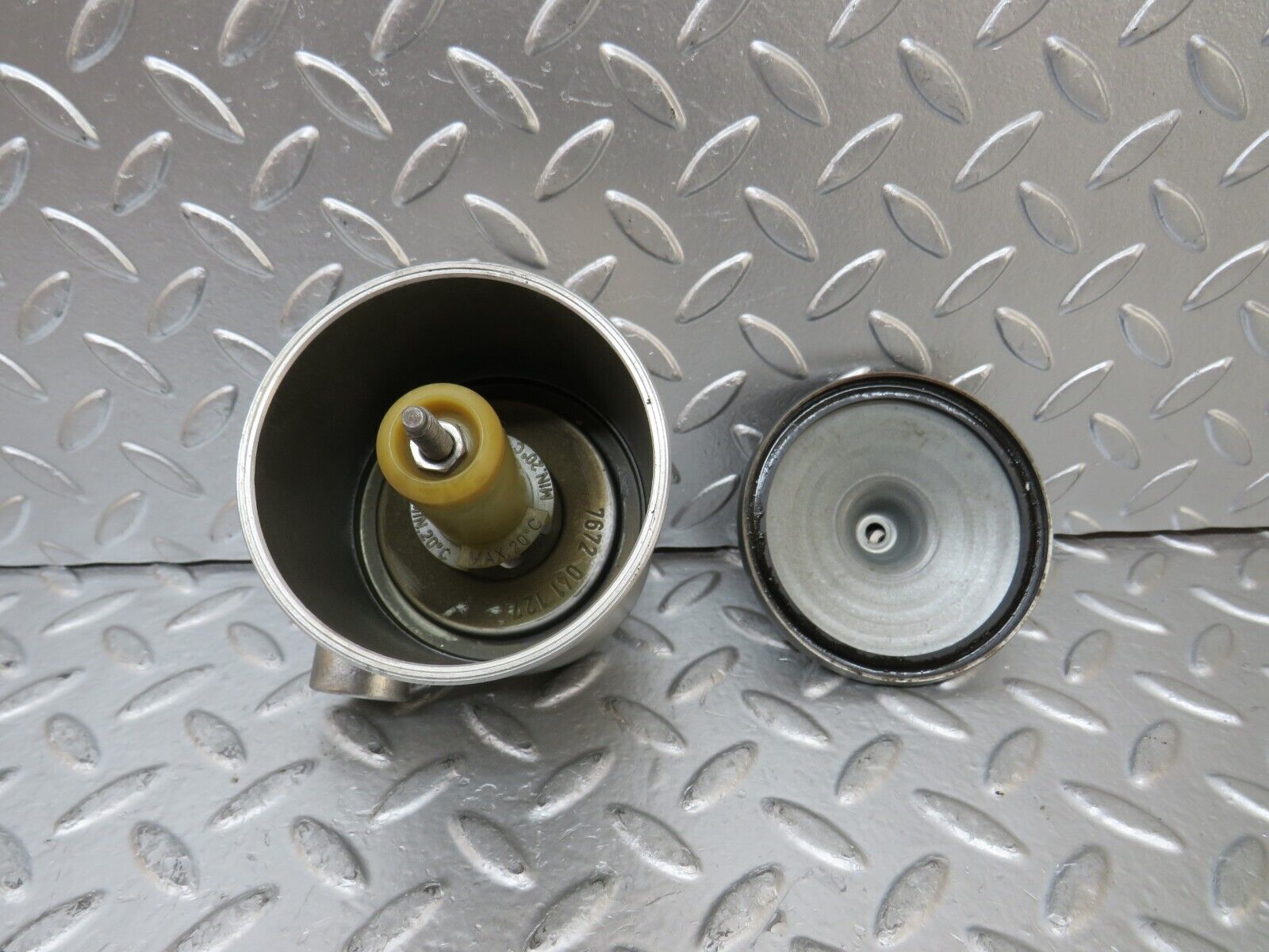 24856 Mercedes-Benz W140 S320 Power Steering Fluid Reservoir 7672041142