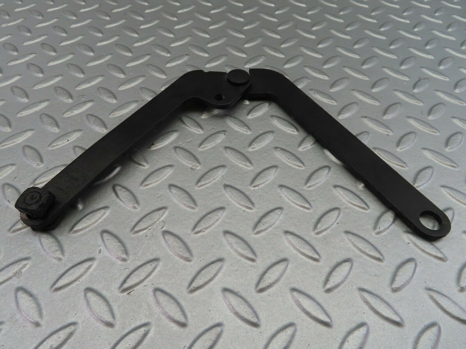 7356 Mercedes-Benz W116 450SE Bonnet Hinge Right Side