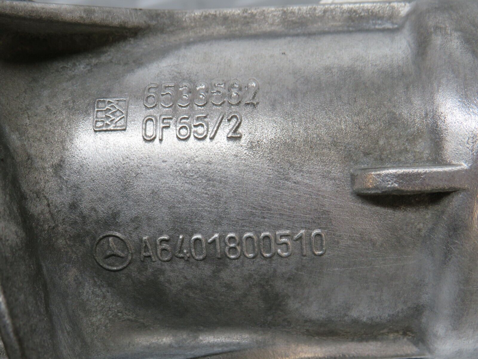 33151 Mercedes-Benz W169 180CDI Oil Filter Housing 6401800510