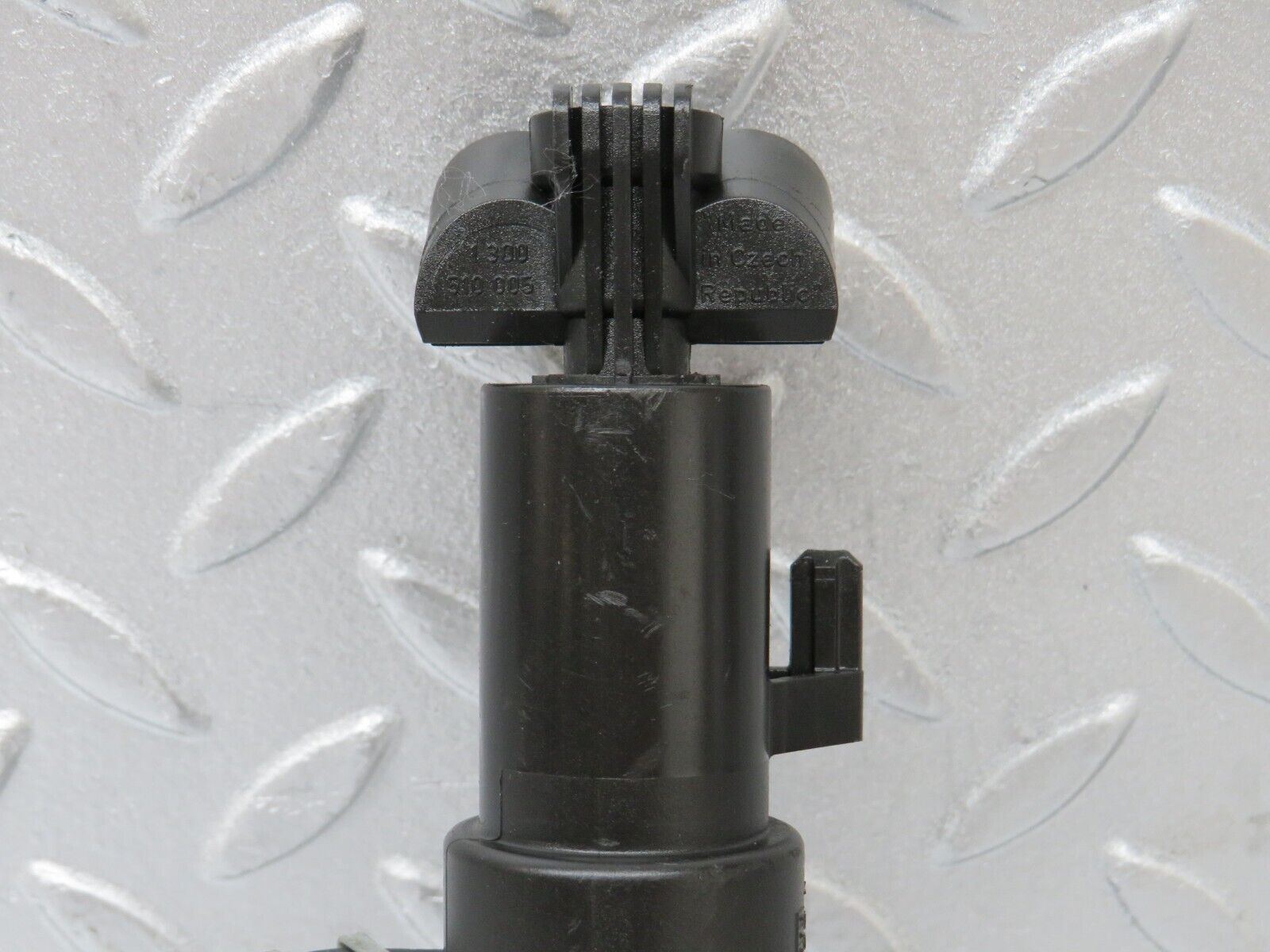 35155 Mercedes-Benz W221 Headlight Washer Nozzle Left 2218600147 0308011037