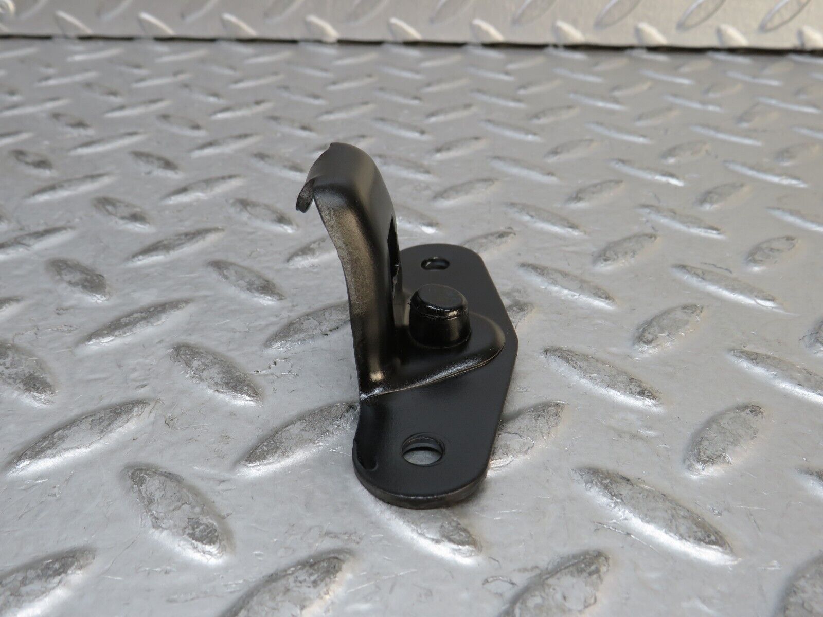 28797 Mercedes-Benz W123 230E Trunk Lock Latch 1237580150