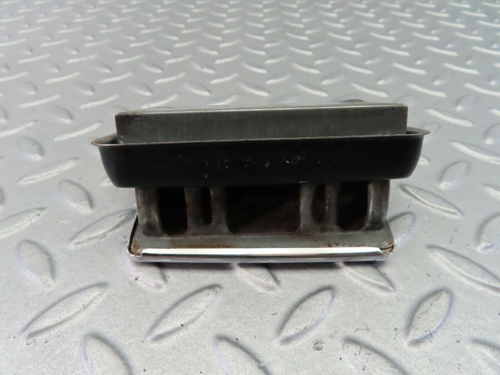 7916 Mercedes-Benz W115 220D Rear Door Ashtray