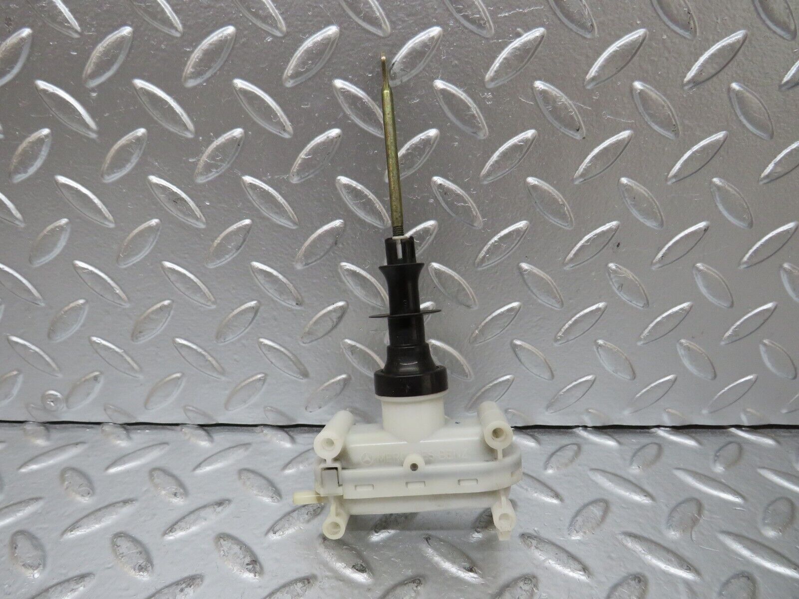 25315 Mercedes-Benz W201 190D Rear Left Door Lock Actuator