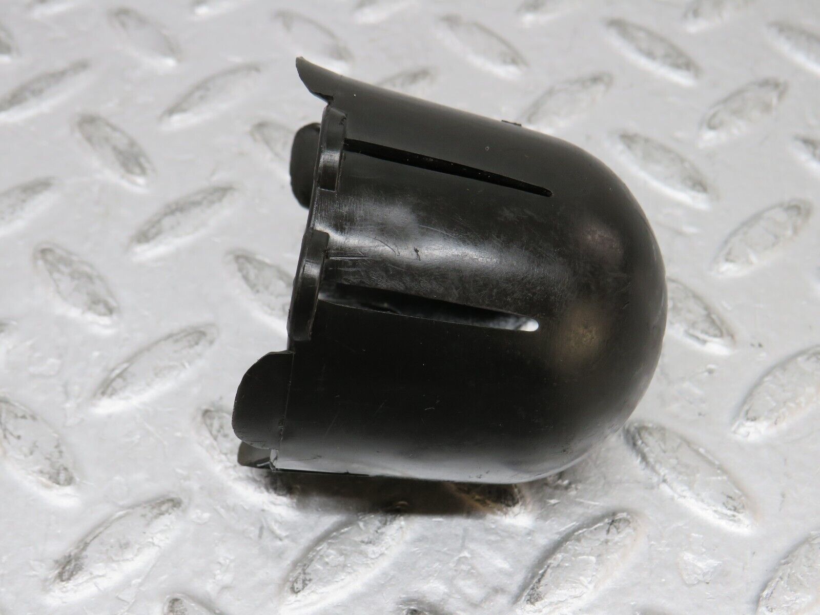 37424 Mercedes-Benz W109 300SEL Rear Shock Absorber Top Plastic Cap 2x