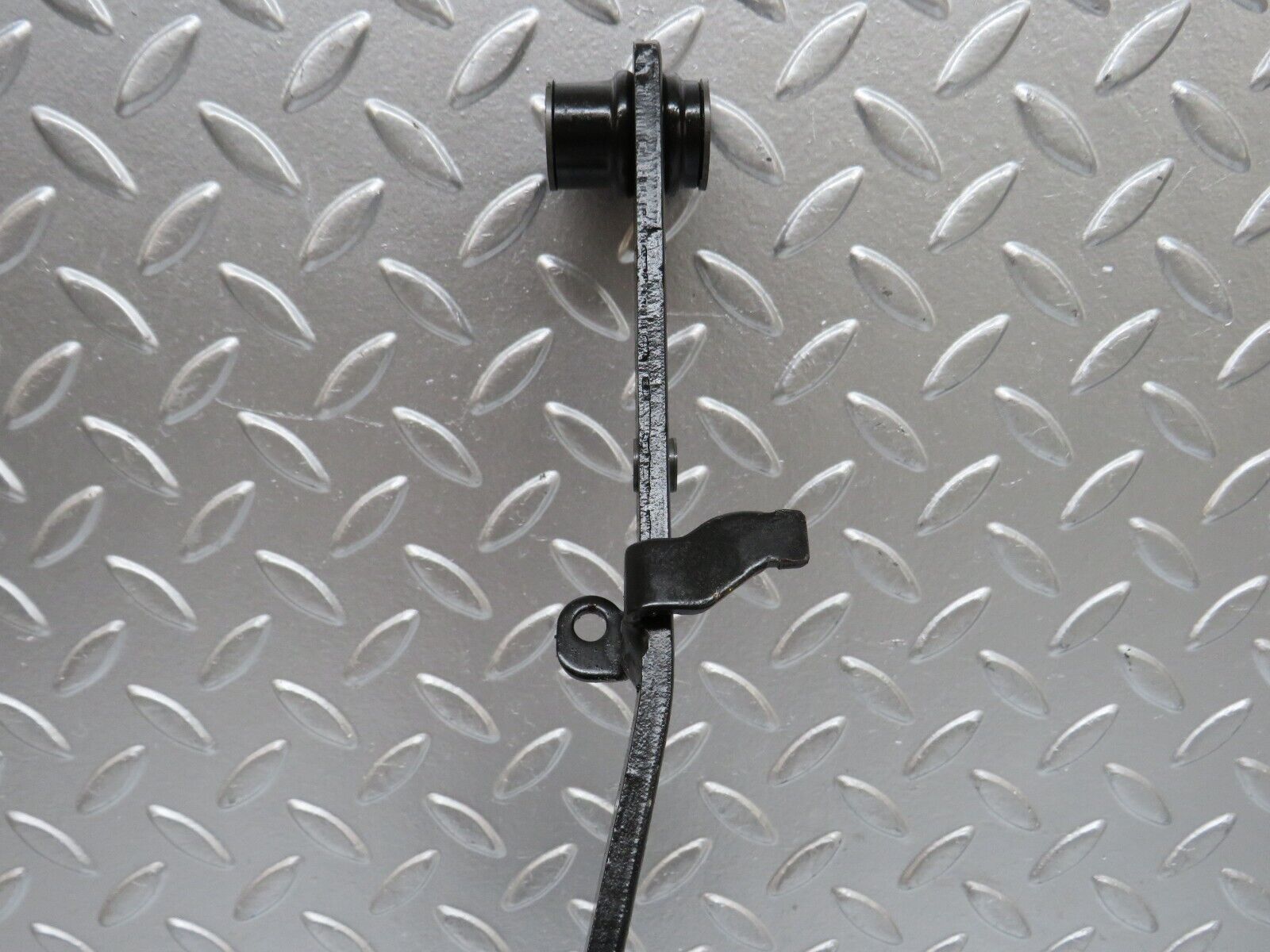 29330 Mercedes-Benz W124 230E Brake Pedal 1232910082