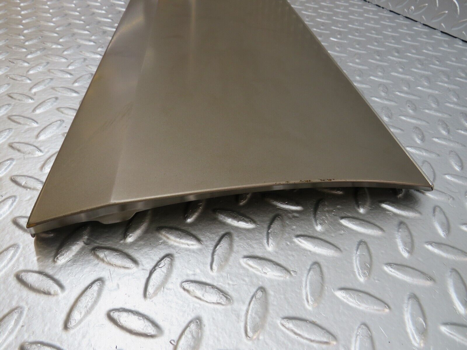 29254 Mercedes-Benz W124 230E Front Left Door Lower Moulding Trim 1246901540