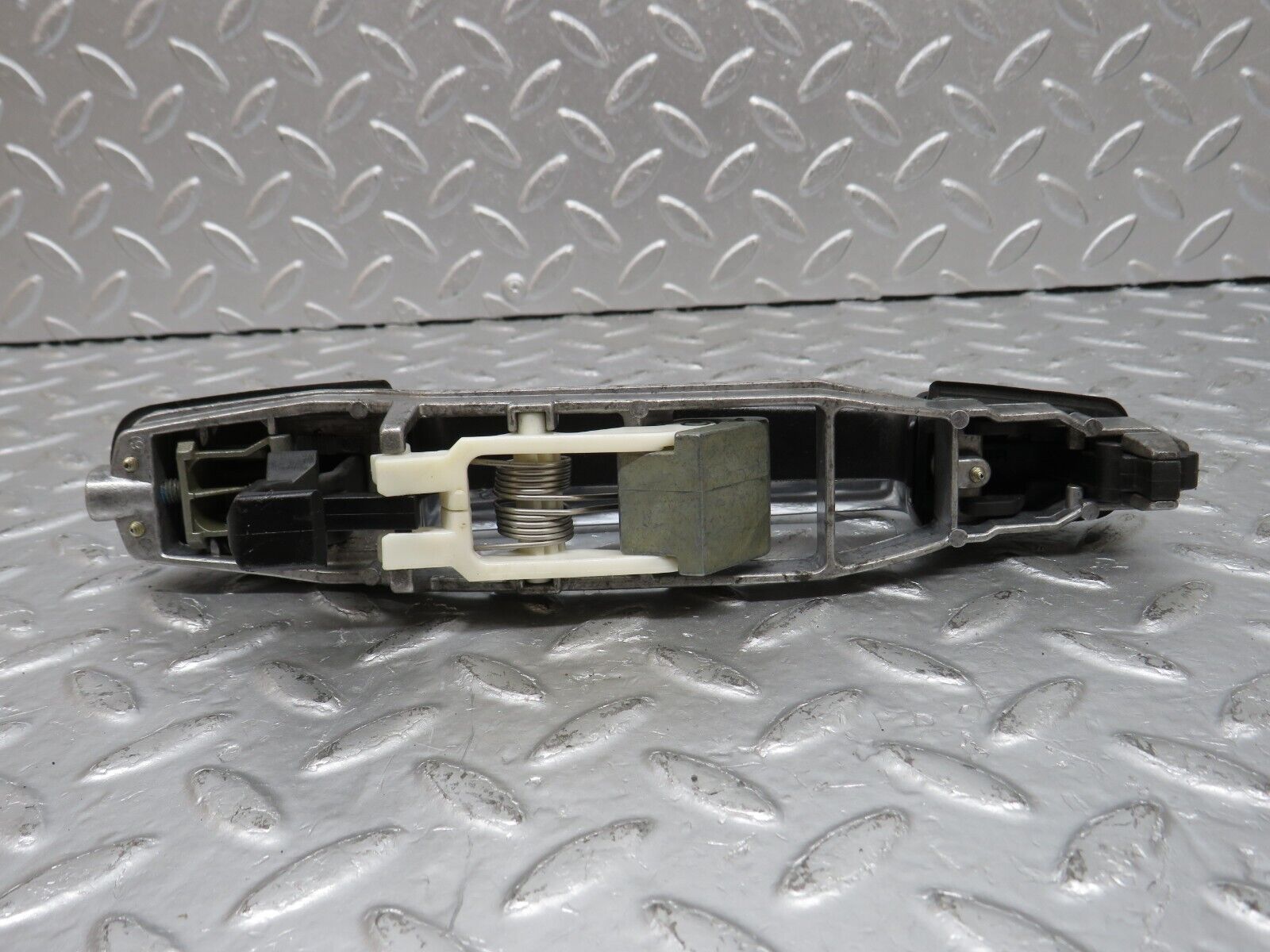 33420 Mercedes-Benz W202 C180 Rear Right Exterior Door Handle