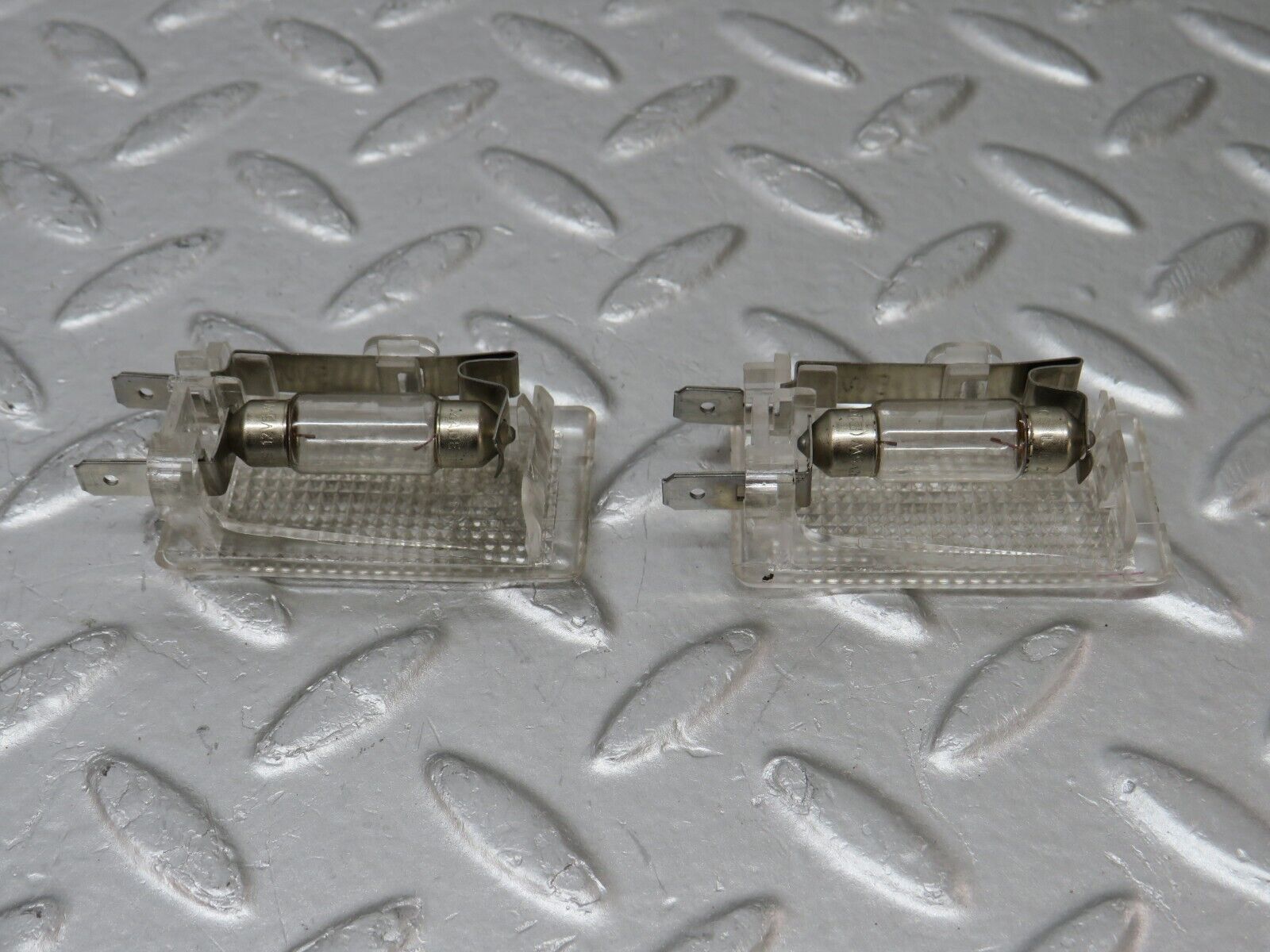 34757 Mercedes-Benz W210 320E Door Interior Light 2x