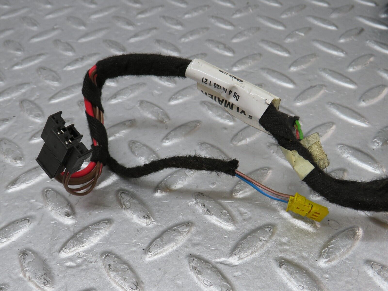 35246 Mercedes-Benz W221 Rear Right Door Wire Harness 2215408908