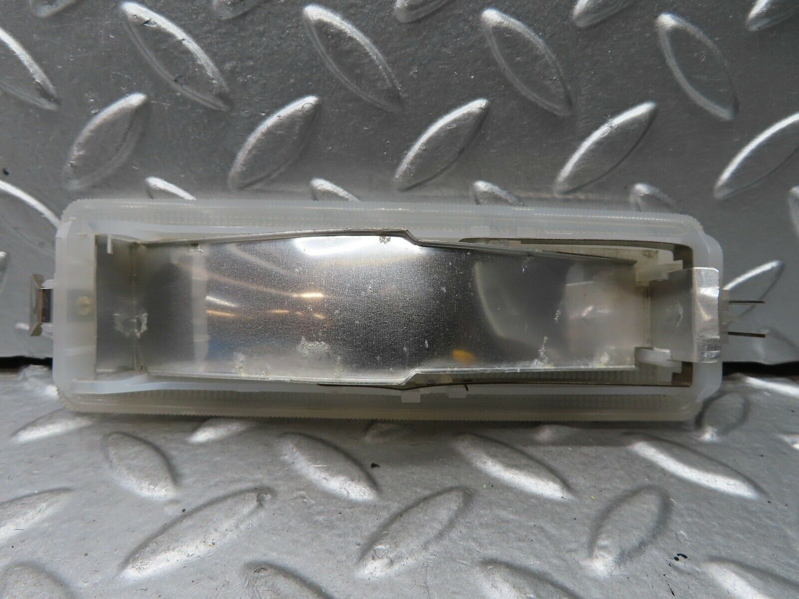 21559 Mercedes-Benz W126 300SE Rear Dome Light 1268200101
