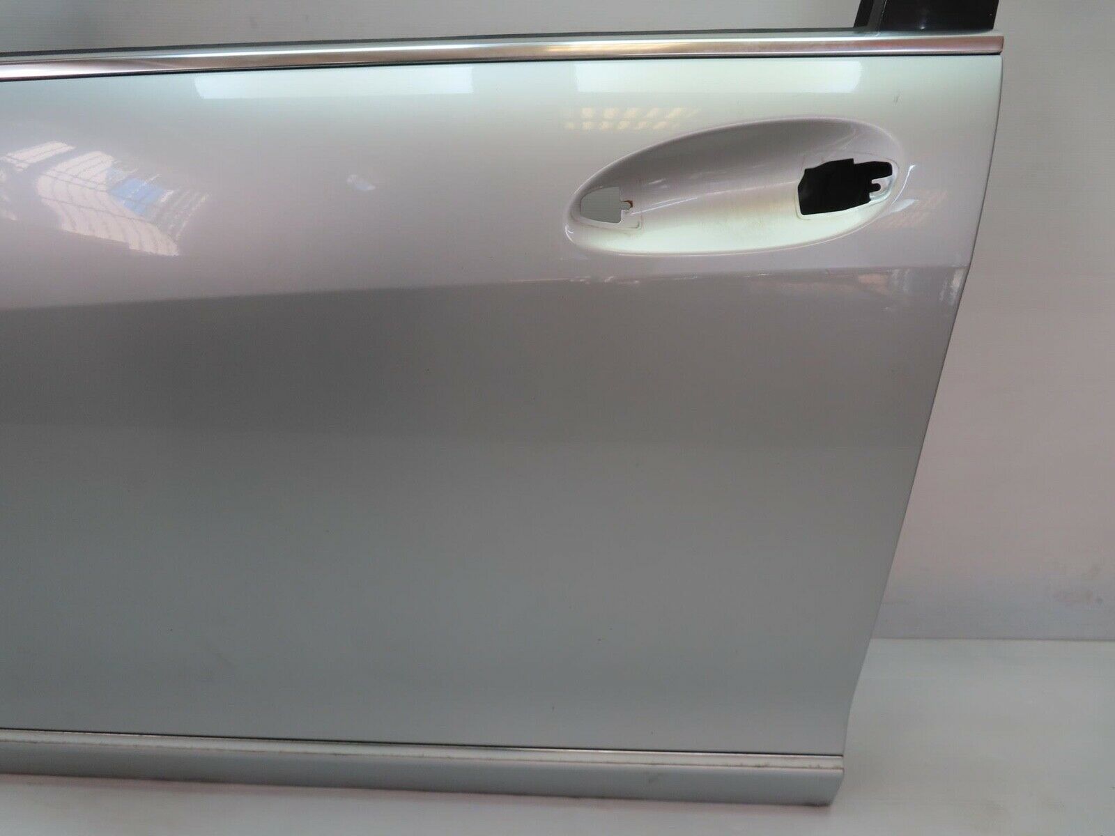 11243 Mercedes-Benz W221 S320 Front Left Door