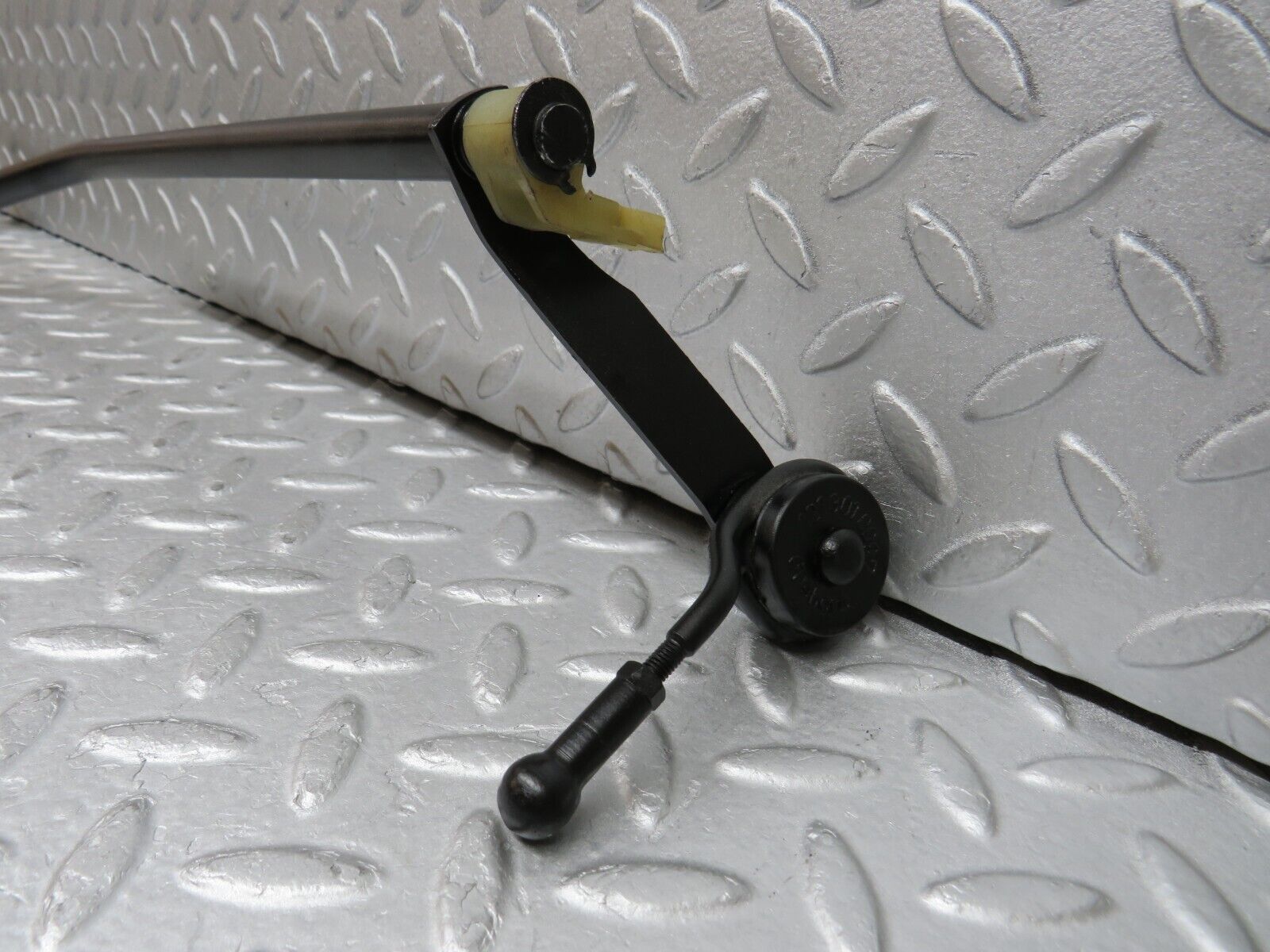 37482 Mercedes-Benz W109 300SEL Accelerator Pedal Linkage