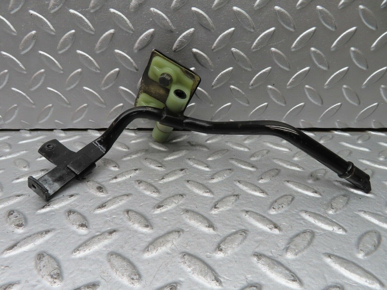 21524 Mercedes-Benz W126 300SE Accelerator Pedal Linkage