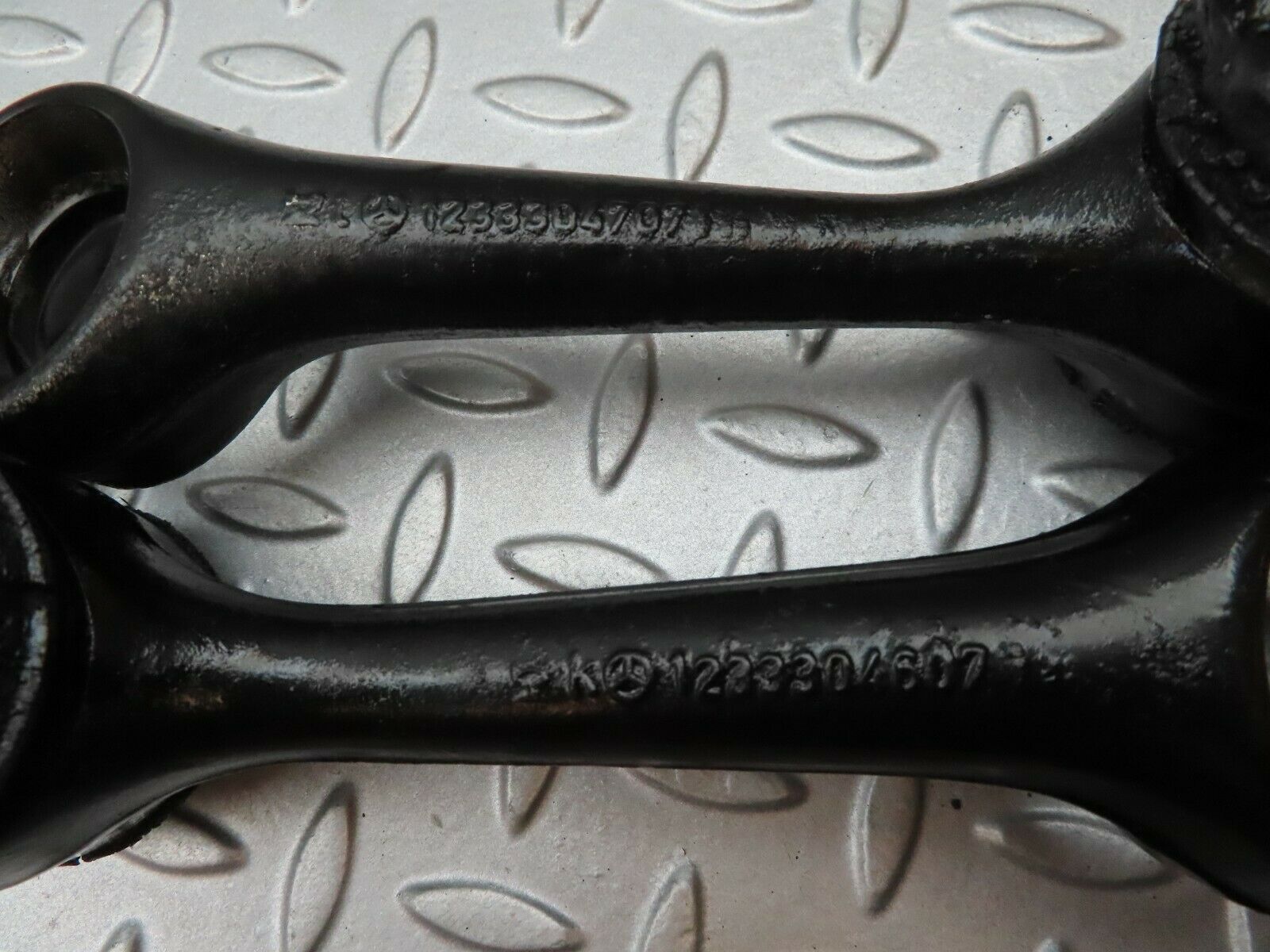 4121 Mercedes-Benz V123 240D LWB Suspension Control Arm Front Upper Left&Right