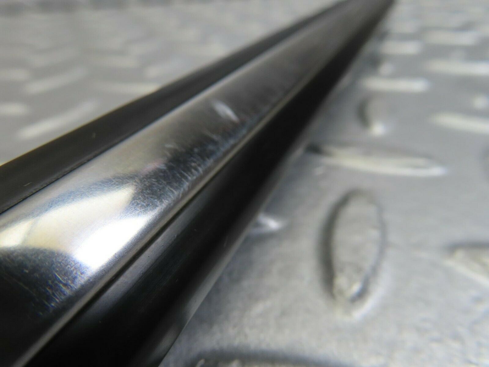 10249 Mercedes-Benz W123 Rear Left Door Centre Moulding Trim