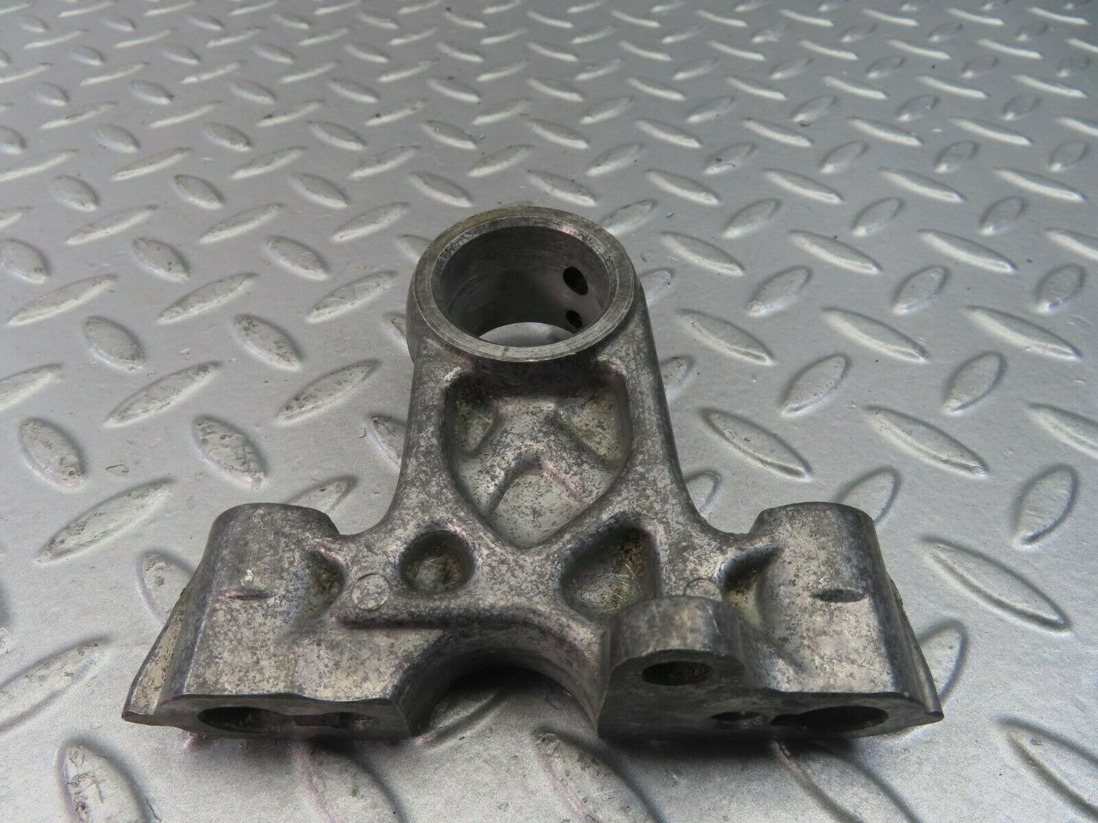 8950 Mercedes-Benz W108 Camshaft Tower Bearing 1800515110