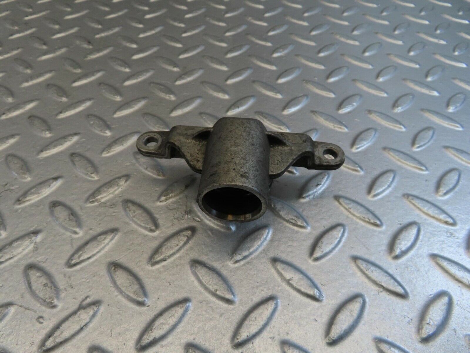 11256 Mercedes-Benz W221 S320 Engine Breather 6420100131