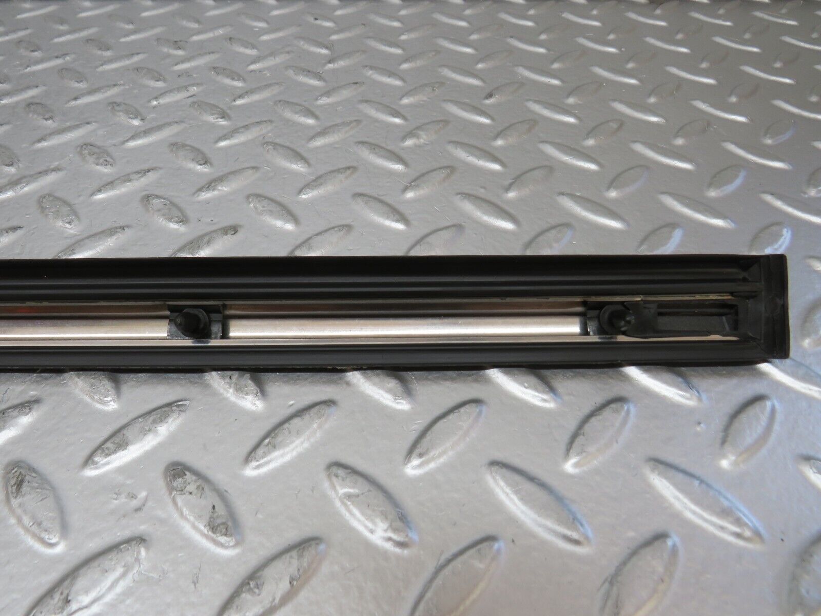 26078 Mercedes-Benz W116 450SE Rear Right Door Centre Moulding Trim