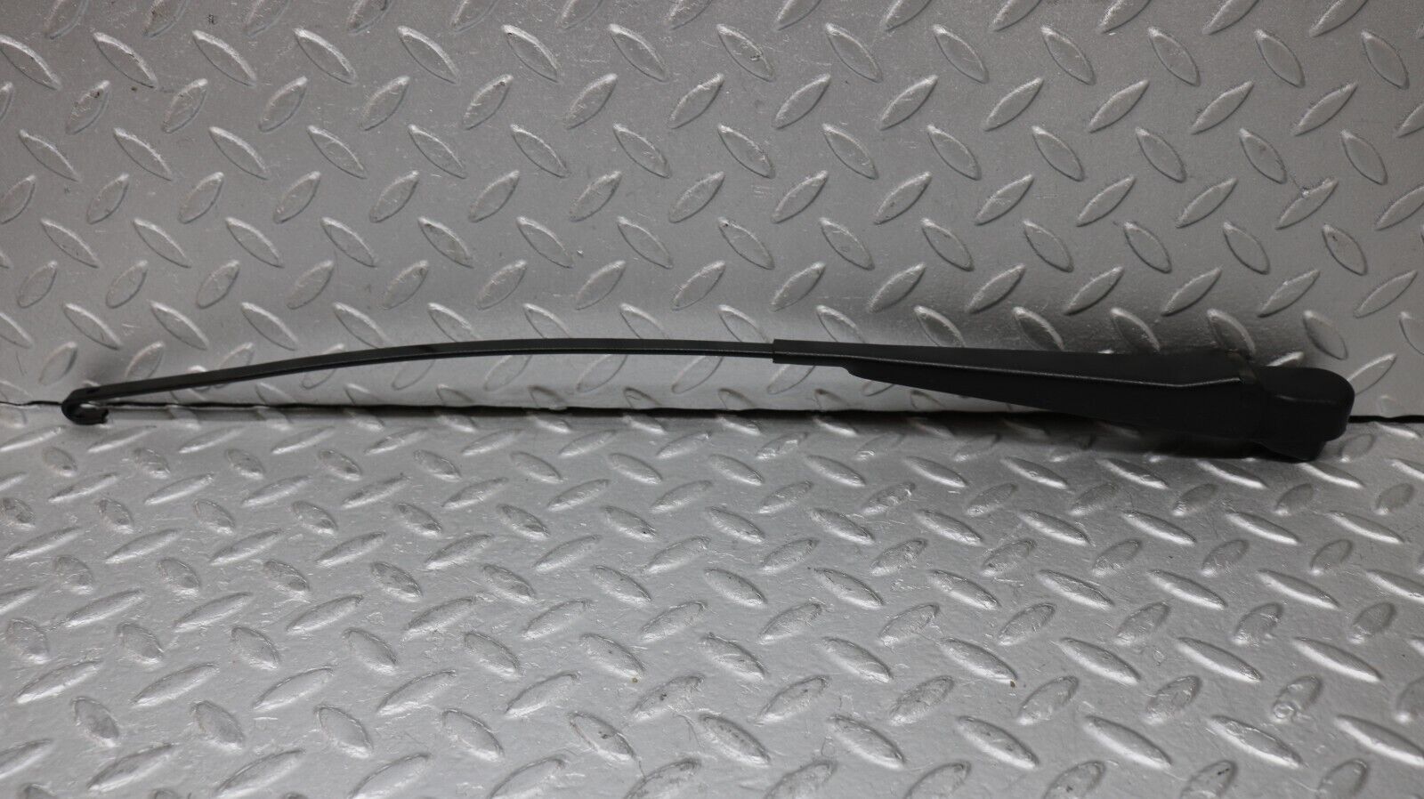 37205 Mercedes-Benz C126 420SEC Coupe Windscreen Wiper Arm Right Side