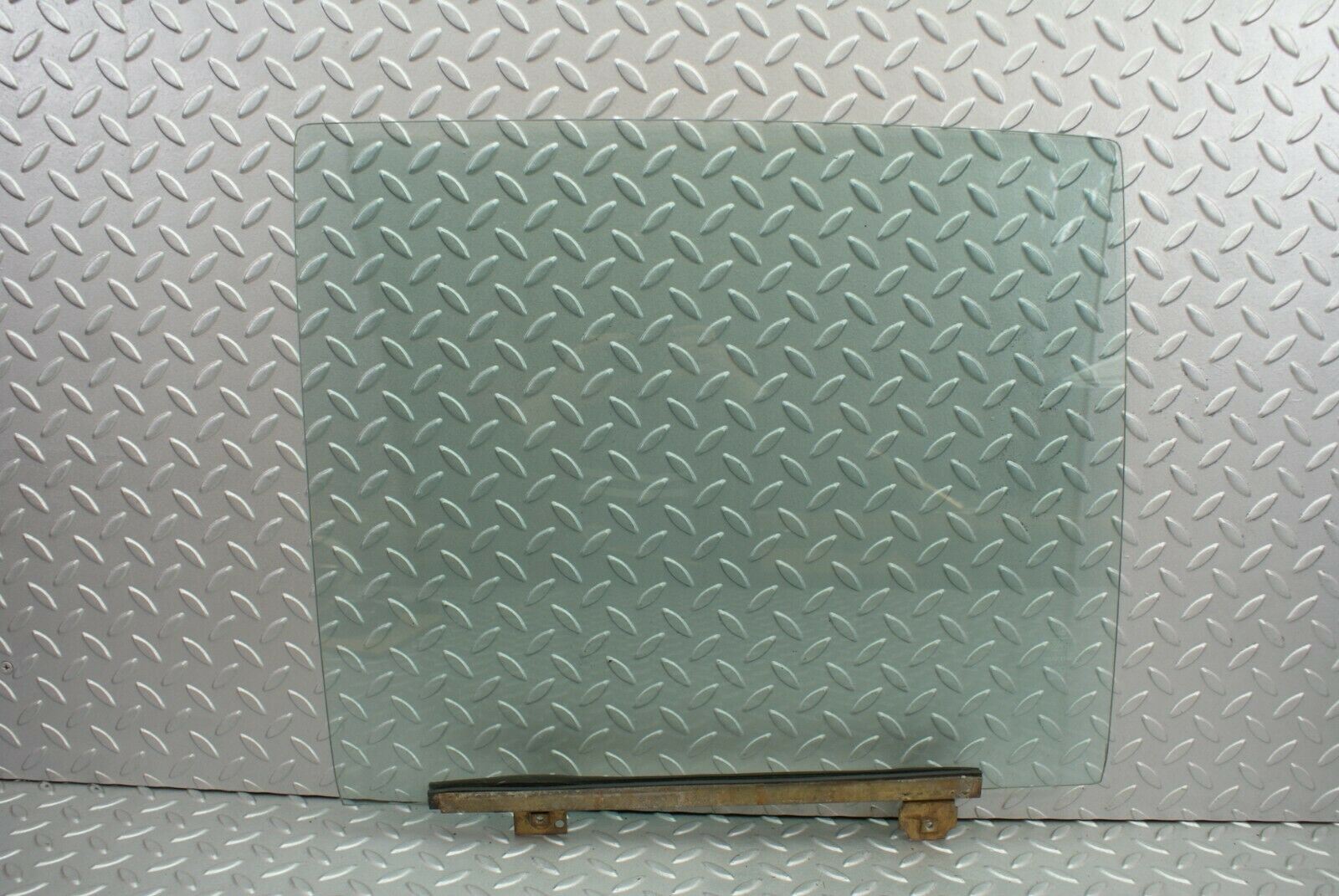 2601 Mercedes-Benz W116 350SE Rear Left Door Glass