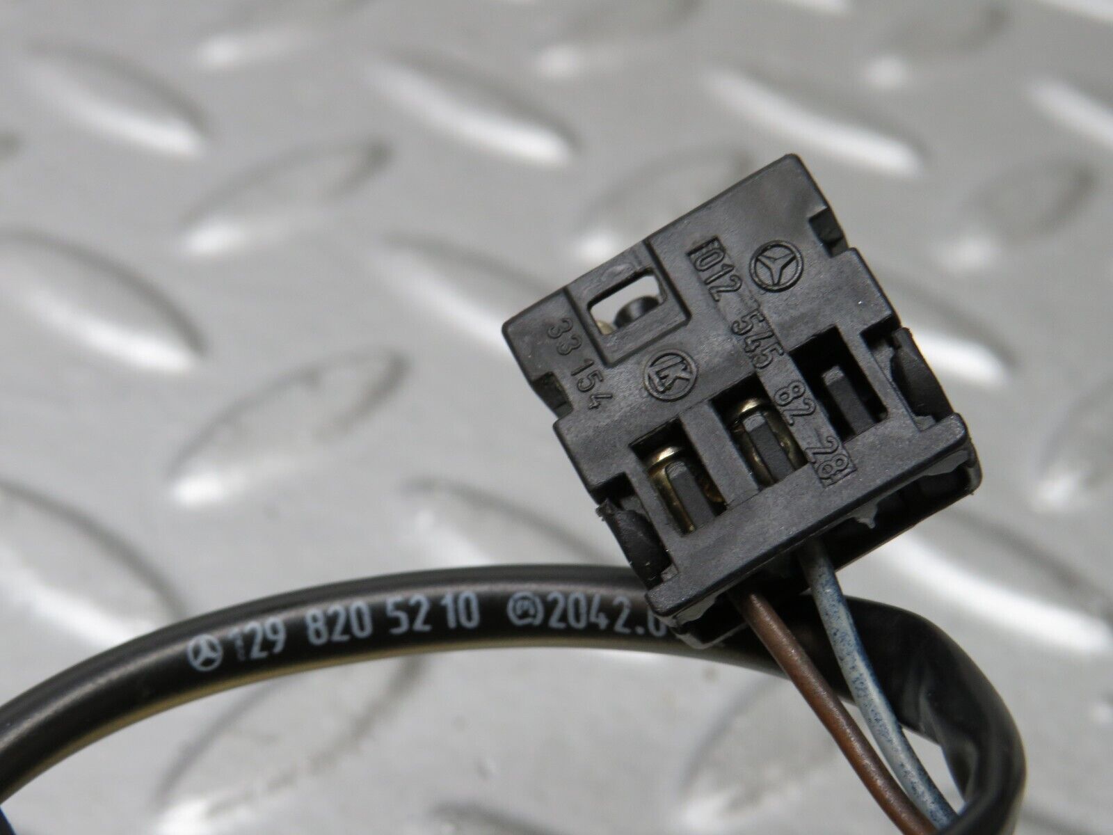 36823 Mercedes-Benz R129 300SL-24 Front Right Seat Recline Mechanism 1298202607 1136201033 1299101261