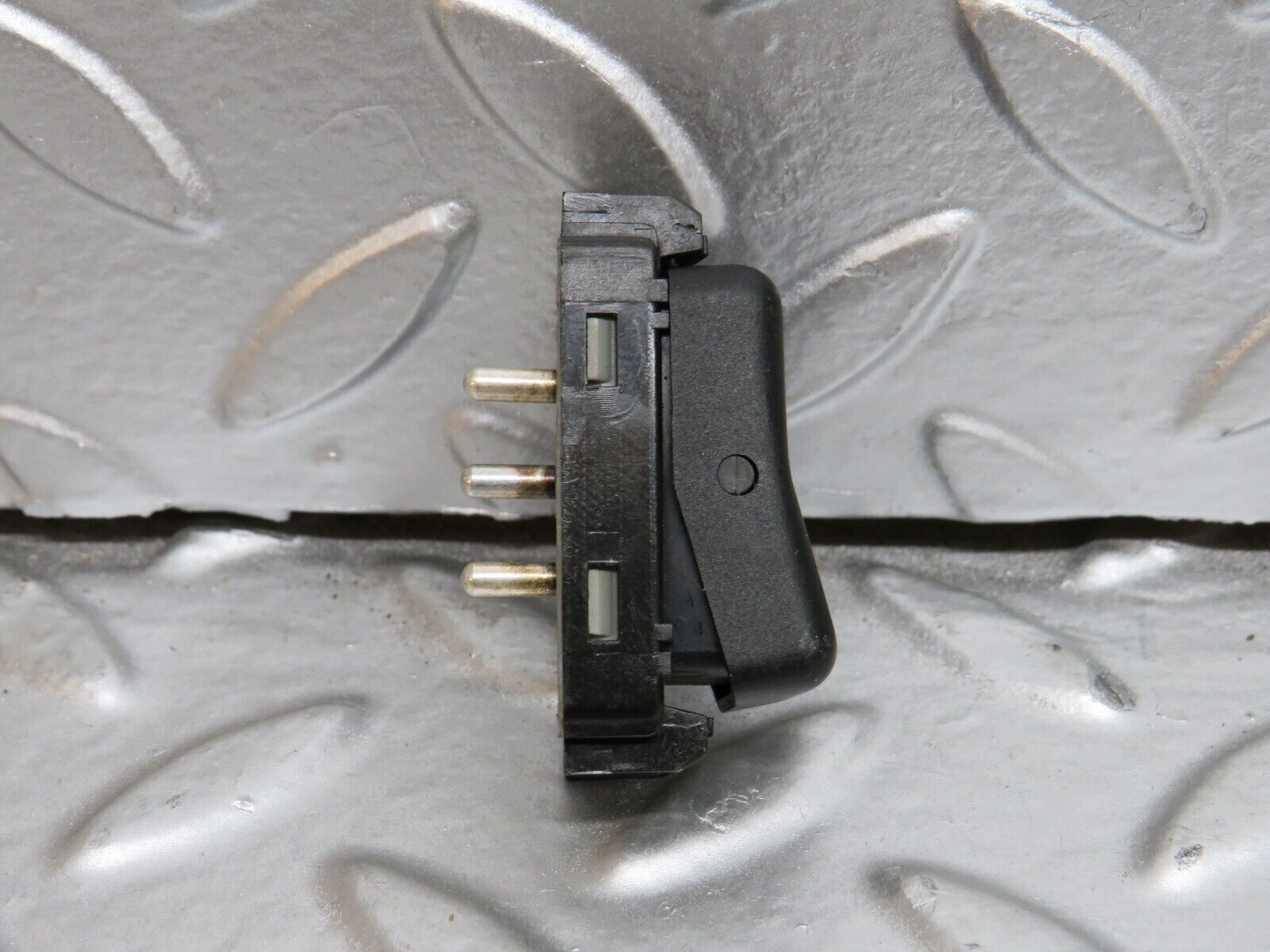 29180 Mercedes-Benz C124 320CE Coupe Interior Dome Light Switch 1248209810