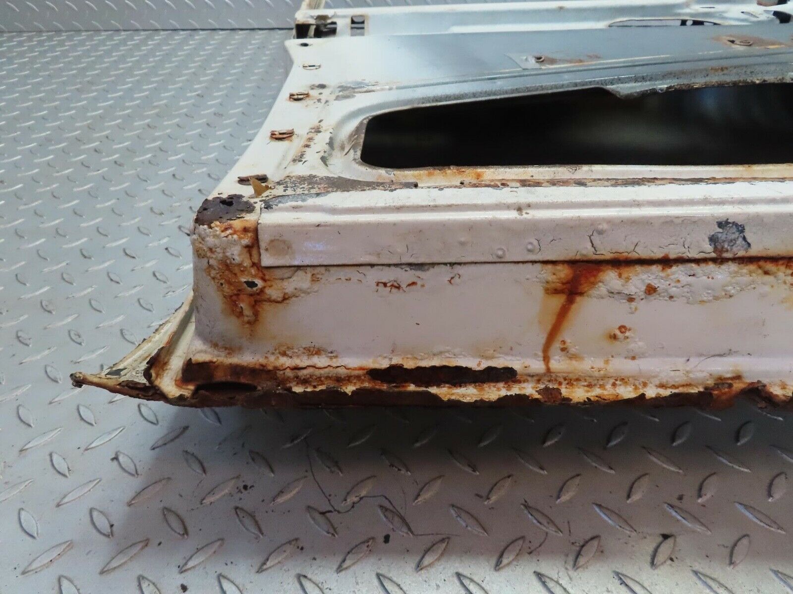 13019 Mercedes-Benz W111 220S Front Left Door