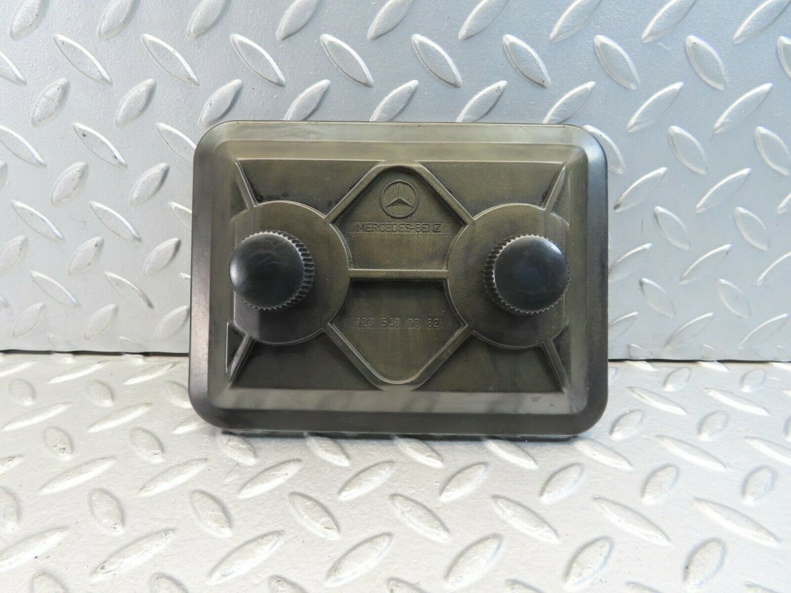 11423 Mercedes-Benz C123 230CE Coupe Fuse Box Cover 1235400082