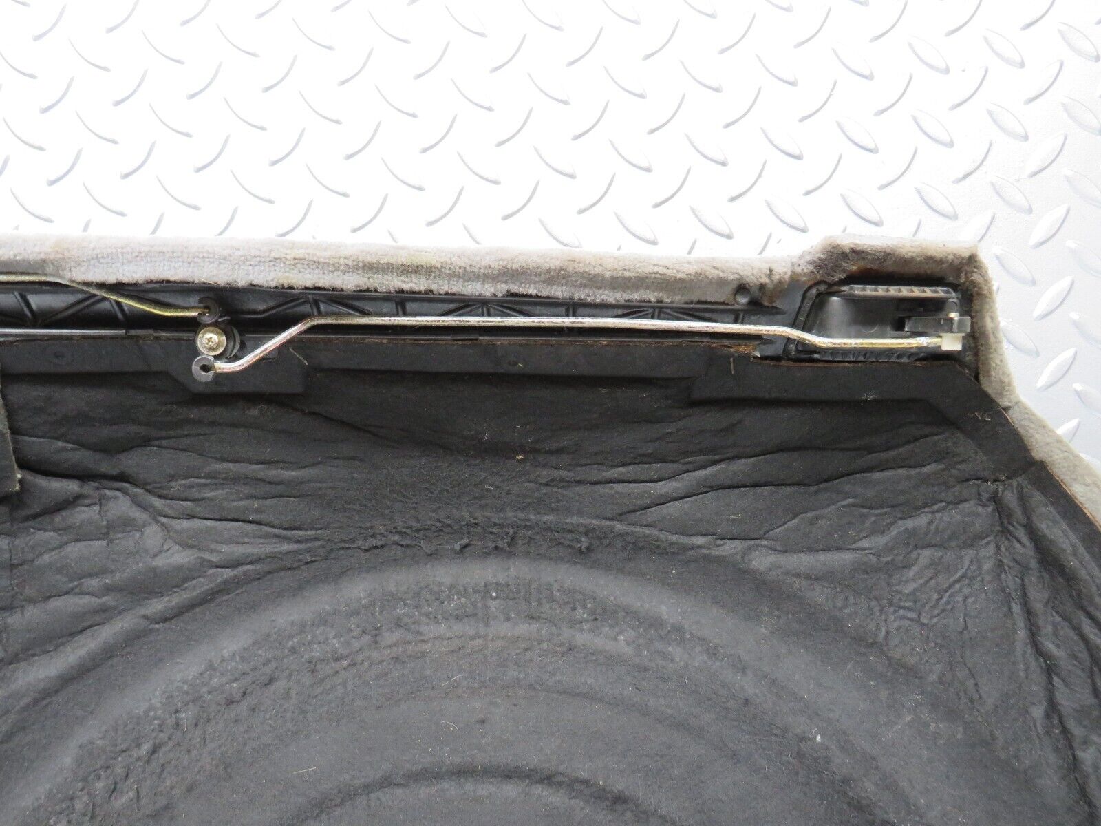 31189 Mercedes-Benz S124 220TE Wagon Trunk Side Panel Cover Left Grey