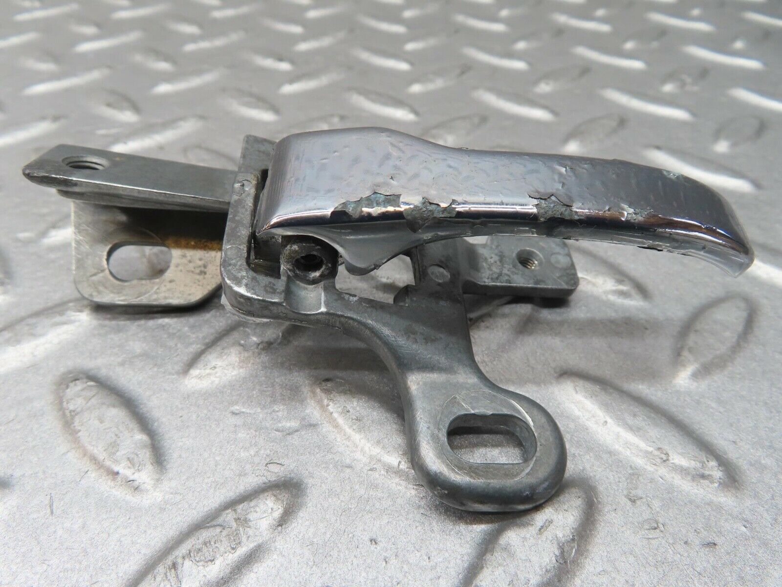 13493 Mercedes-Benz W123 200 Left Interior Door Handle 1237600161