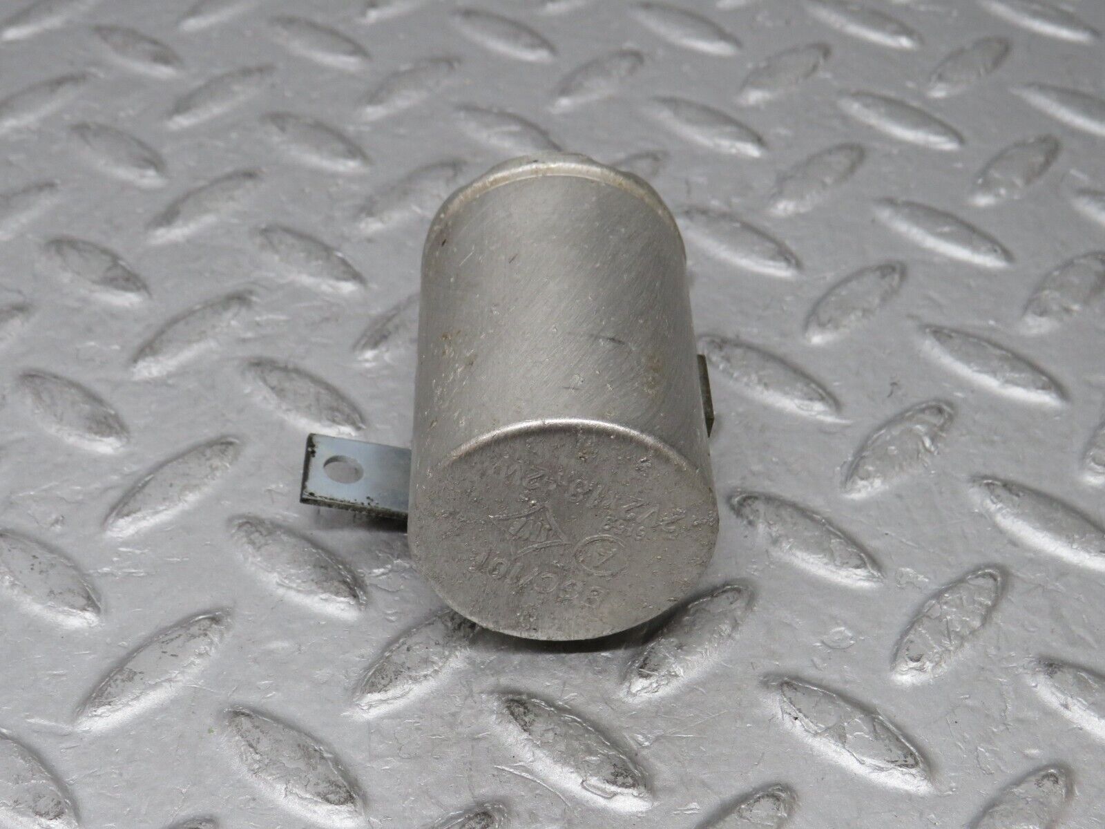 35853 Mercedes-Benz W108 Indicator Relay