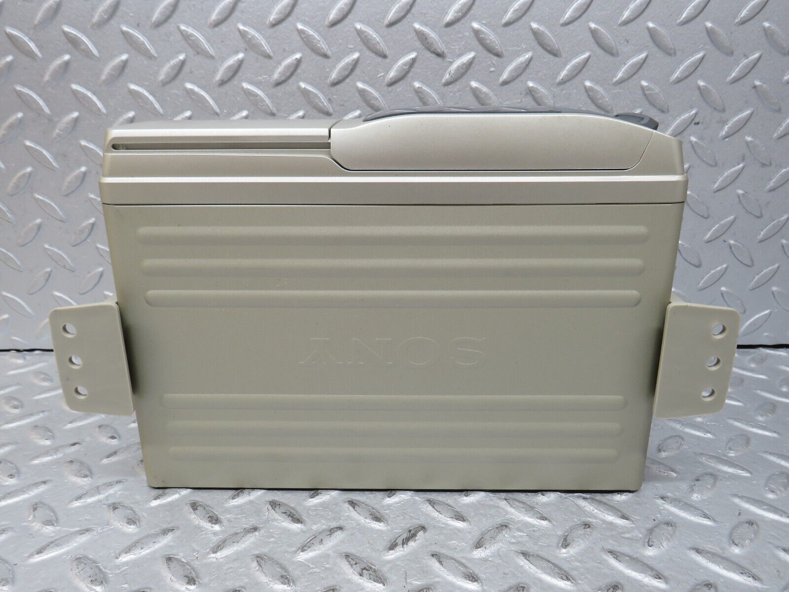 36502 Mercedes-Benz W201 190E 2.0L Disc Changer SONY CDX-727