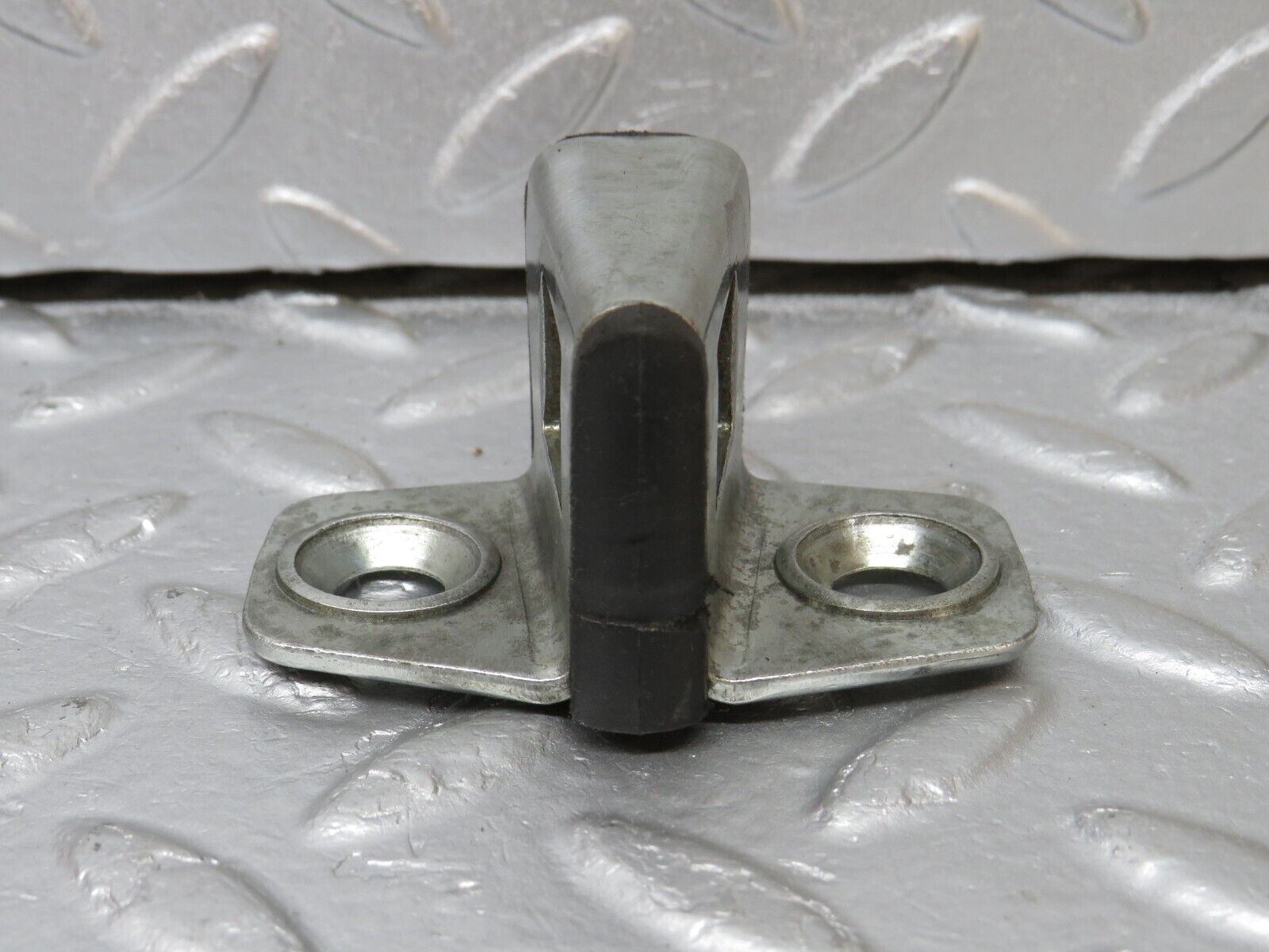 39511 Mercedes-Benz R129 320SL Coupe Door Lock Latch