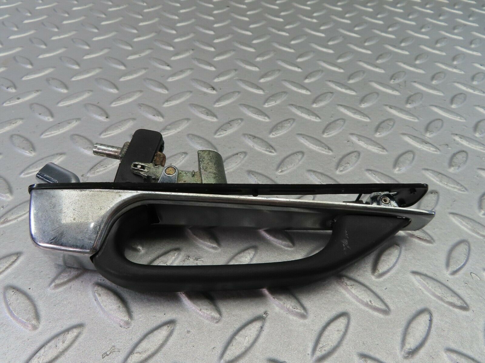 7699 Mercedes-Benz S123 230TE Wagon Exterior Chrome Door Handle 1237600359