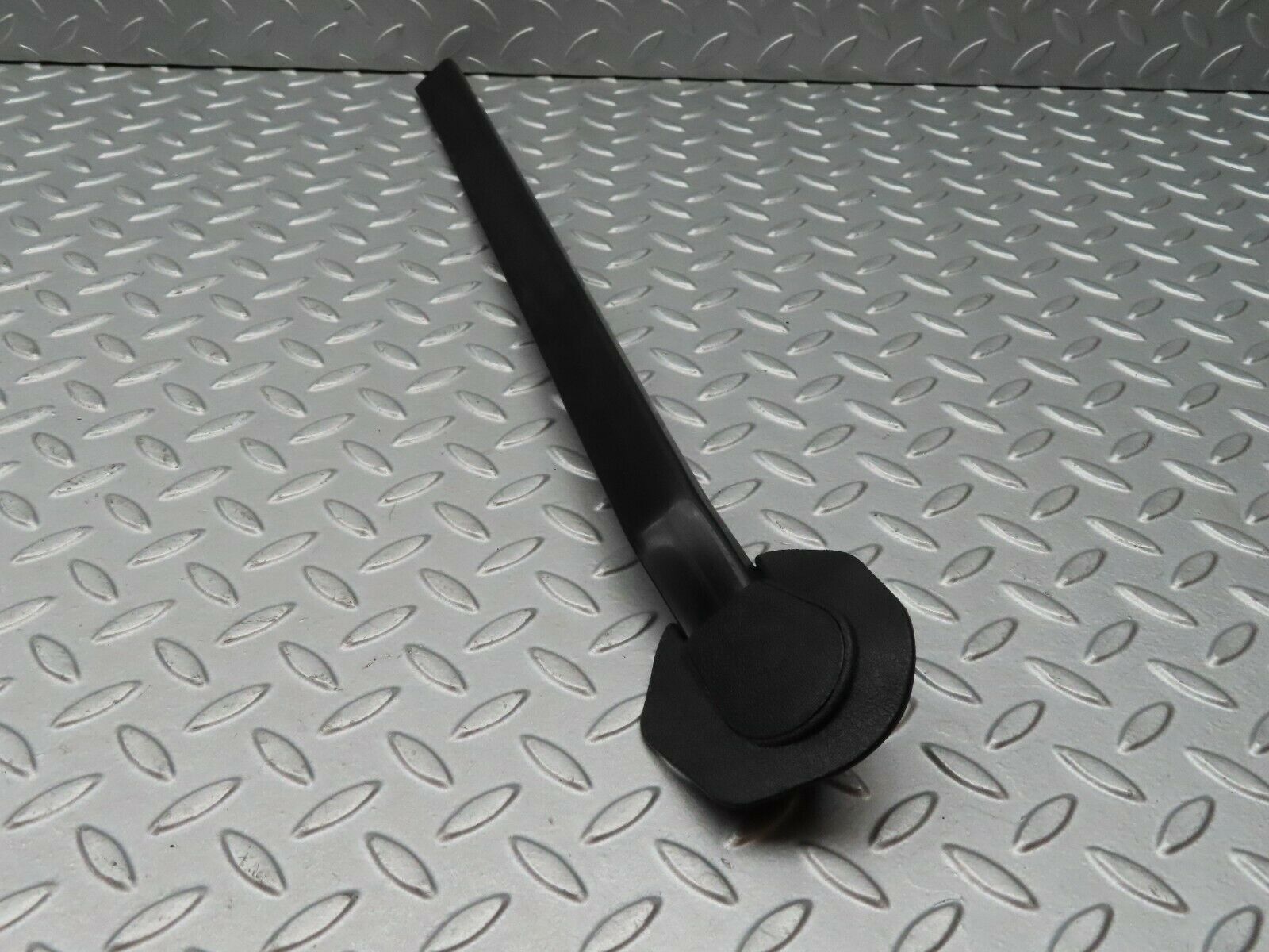 4330 Mercedes-Benz W123 230E Seat Belt Runner With Cover Left 1239192520