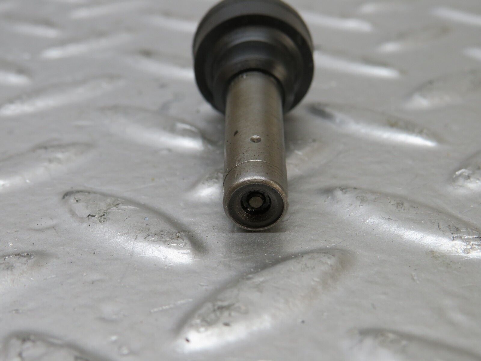 26255 Mercedes-Benz W116 450SE Fuel Injector Bosch 0437502010