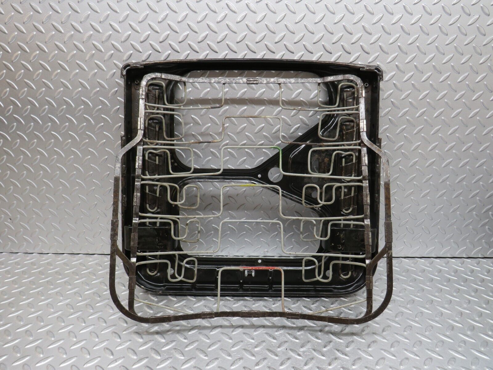 37153 Mercedes-Benz C126 420SEC Coupe Front Right Driver Seat Base