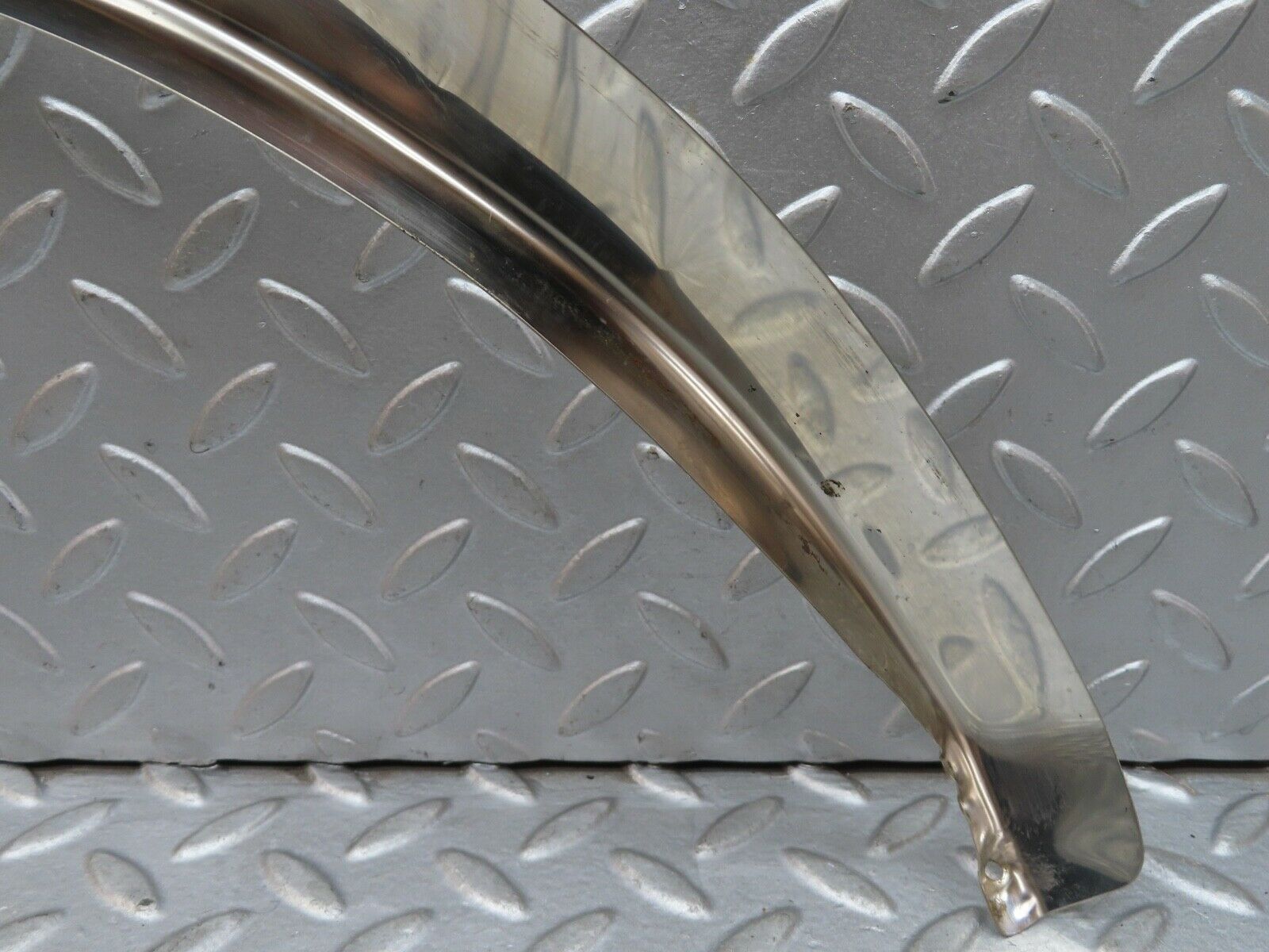 17677 Mercedes-Benz W116 450SEL Front Left Wheel Arch Chrome Trim