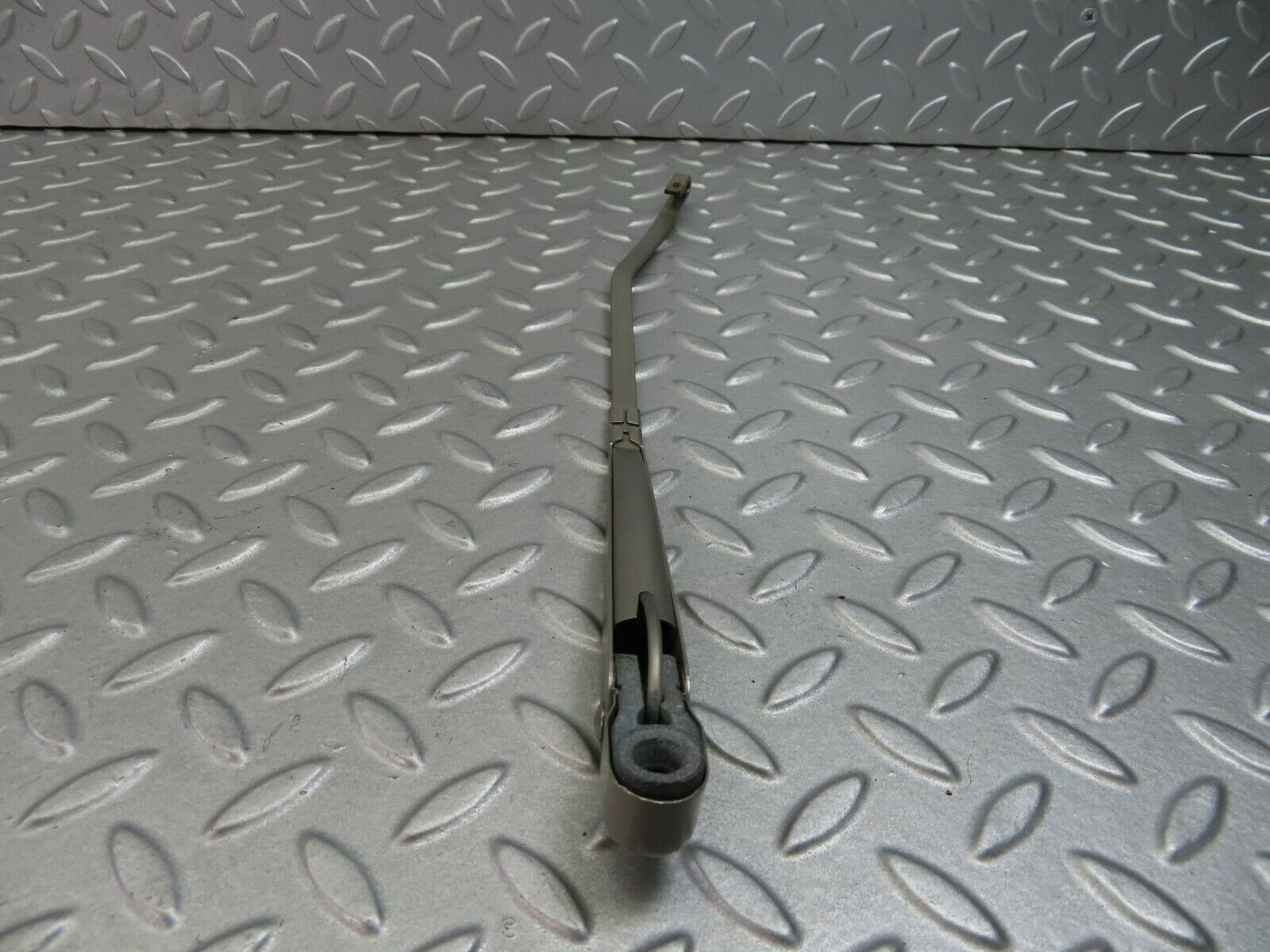 7907 Mercedes-Benz W115 220D Wiper Arm Left Side