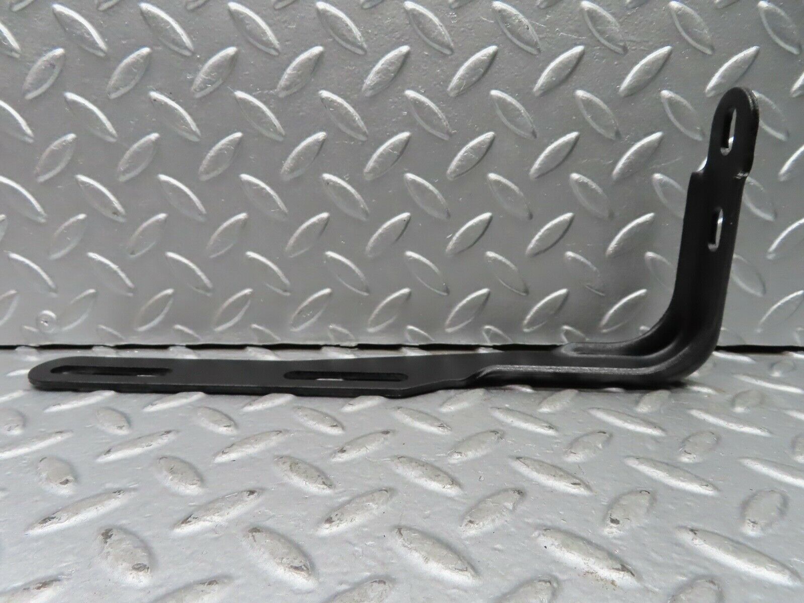 20378 Mercedes-Benz W114 280CE Coupe Exhaust Bracket