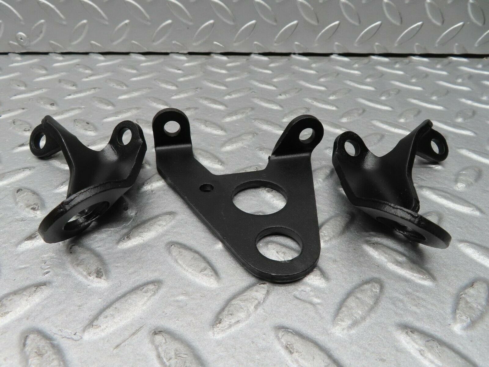 16700 Mercedes-Benz C107 380SLC Engine Lifting Eyes Hooks