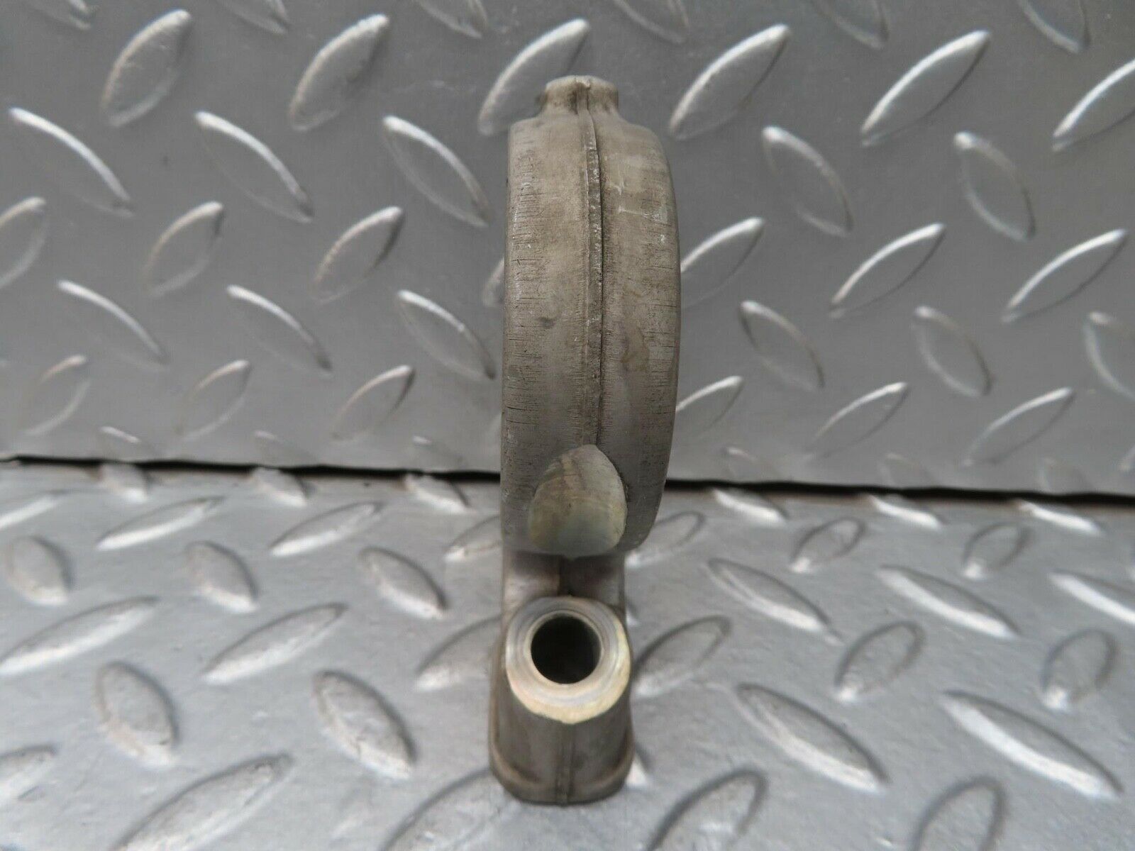 16555 Mercedes-Benz C107 350SLC Coupe Camshaft Tower Bearing 1160512112