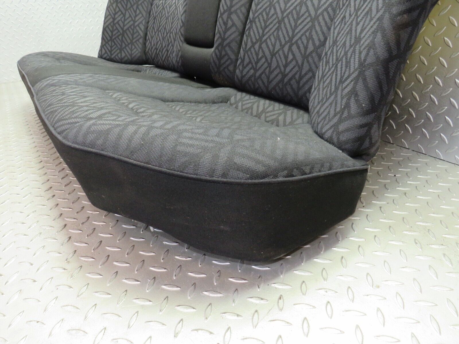 33340 Mercedes-Benz W202 C180 Rear Seat 2029200550 2029202916