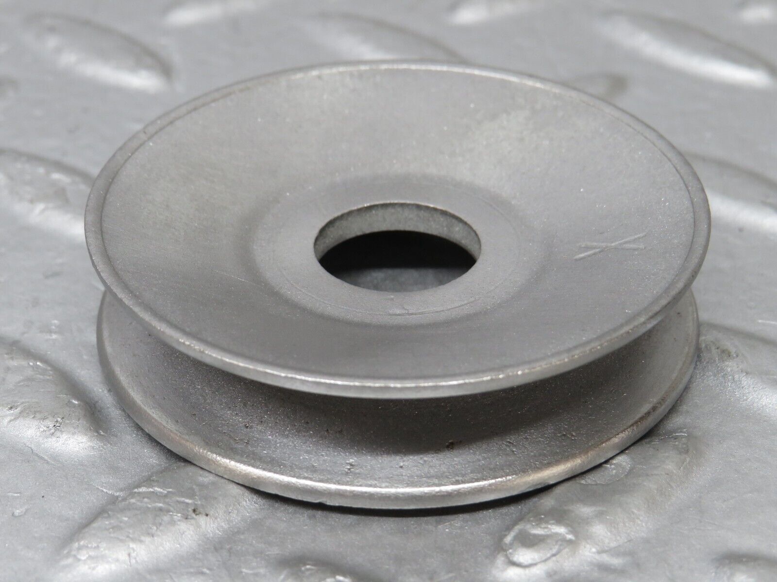 35937 Mercedes-Benz W108 Handbrake Cable Pulley