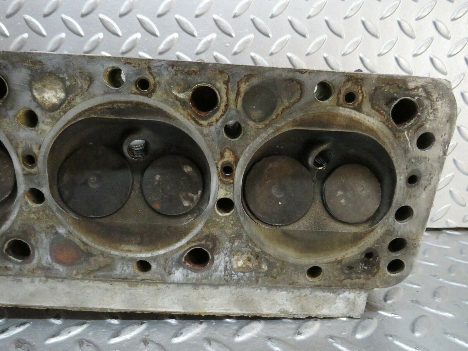 23872 Mercedes-Benz C107 450SLC Coupe Cylinder Head Left 1160162601